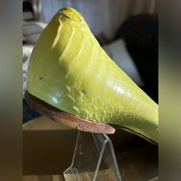 Jimmy Choo Pointed Python Flats Used - Picture 5 of 6